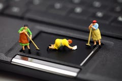 Antivirus del calcolatore e concetto di obbligazione. immagini stock Antivirus del calcolatore e concetto di obbligazione. immagini stock