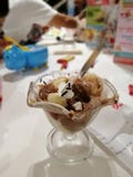 8 April 2019, Bangkok-Thailand, Swensen Trat central Ladprao glass royaltyfri fotografi 8 April 2019, Bangkok-Thailand, Swensen Trat central Ladprao glass royaltyfri fotografi