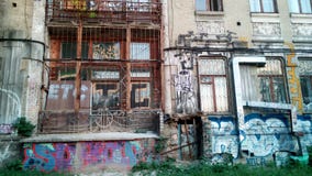 Architecture à Kiev : construction + graffiti photographie stock Architecture à Kiev : construction + graffiti photographie stock