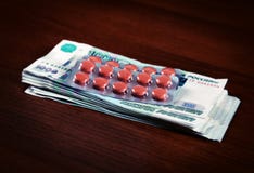 Argent et fournitures médicales russes photo stock Argent et fournitures médicales russes photo stock