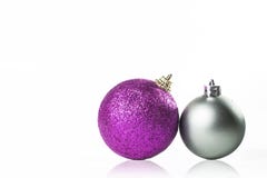 Argent et pourpre d'ornement de Noël photos libres de droits Argent et pourpre d'ornement de Noël photos libres de droits