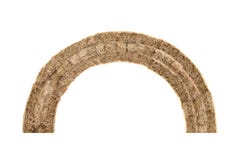Arquez la paille sèche, le fond blanc d'isolement par foin de paille de porte, arcade pour l'idée de concept de style de partie d images stock Arquez la paille sèche, le fond blanc d'isolement par foin de paille de porte, arcade pour l'idée de concept de style de partie d images stock