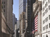 Arquitetura de Wall Street, New York City imagens de stock royalty free Arquitetura de Wall Street, New York City imagens de stock royalty free