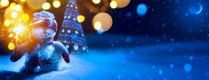 Art Christmas-Hintergrund mit Weihnachtsbaum und Schneemann stockbilder Art Christmas-Hintergrund mit Weihnachtsbaum und Schneemann stockbilder