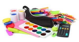 Articoli per ufficio e del banco Fondo della scuola matite colorate, penna, dolori, carta per la scuola e istruzione dello studen immagini stock Articoli per ufficio e del banco Fondo della scuola matite colorate, penna, dolori, carta per la scuola e istruzione dello studen immagini stock