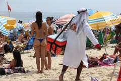 As praias de Rio de janeiro são aglomeradas na véspera do carnaval imagem de stock As praias de Rio de janeiro são aglomeradas na véspera do carnaval imagem de stock