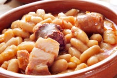 Asturiana di Fabada, stufato spagnolo tipico del fagiolo Immagine Stock Libera da Diritti Asturiana di Fabada, stufato spagnolo tipico del fagiolo Immagine Stock Libera da Diritti