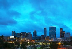 Atlanta van de binnenstad bij nacht stock afbeeldingen Atlanta van de binnenstad bij nacht stock afbeeldingen