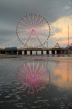 Atlantic City New Jersey Ferris Wheel en el embarcadero de acero fotos de archivo Atlantic City New Jersey Ferris Wheel en el embarcadero de acero fotos de archivo