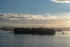 Atlantisk lämna Seattle port för trans. royaltyfri bild Atlantisk lämna Seattle port för trans. royaltyfri bild