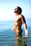 Atleta de sexo masculino en agua fotos de archivo Atleta de sexo masculino en agua fotos de archivo