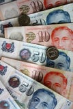 att presentera för dollar för bakgrundsmyntvaluta isolerade rose singapore för lochnerapengar en white royaltyfri bild att presentera för dollar för bakgrundsmyntvaluta isolerade rose singapore för lochnerapengar en white royaltyfri bild