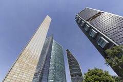 Auf Reforma-Allee die höchsten Gebäude in Mexiko City lizenzfreie stockfotos Auf Reforma-Allee die höchsten Gebäude in Mexiko City lizenzfreie stockfotos