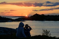 Auf wacth für einen Archipelsonnenuntergang lizenzfreies stockfoto Auf wacth für einen Archipelsonnenuntergang lizenzfreies stockfoto