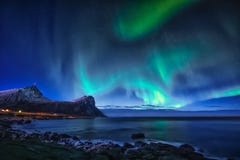  Aurora borealis sur le ciel en Norvège Photo stock