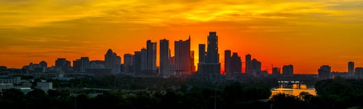 Austin Texas Downtown Sun-Aufstieg Schattenbild ragt panoramisch hoch stockfotos Austin Texas Downtown Sun-Aufstieg Schattenbild ragt panoramisch hoch stockfotos