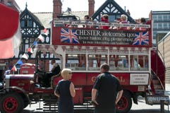 Autobus de visites de touristes de ville, Chester, R-U images libres de droits Autobus de visites de touristes de ville, Chester, R-U images libres de droits