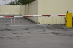 Automatyczny bramy bariery parking znaka budynku wejścia dostępu system bezpieczeństwa obrazy royalty free Automatyczny bramy bariery parking znaka budynku wejścia dostępu system bezpieczeństwa obrazy royalty free
