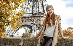 https://thumbs.dreamstime.com/t/autumn-getaways-paris-full-length-portrait-happy-young-tourist-woman-embankment-near-eiffel-tower-france-97956617.jpg