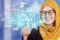 A avaliação em linha, mercado inspirador do Internet do negócio exprime o Qu imagens de stock A avaliação em linha, mercado inspirador do Internet do negócio exprime o Qu imagens de stock