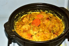 Ayam Masak Kurma Or Chicken cocinó con la goma de Kurma fotografía de archivo libre de regalías Ayam Masak Kurma Or Chicken cocinó con la goma de Kurma fotografía de archivo libre de regalías