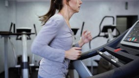 azjatykciego pięknego chińczyka klubu pochodzenia etnicznego żeńskiego sprawności fizycznej gym szczęśliwi zdrowie szczęśliwy mie zbiory azjatykciego pięknego chińczyka klubu pochodzenia etnicznego żeńskiego sprawności fizycznej gym szczęśliwi zdrowie szczęśliwy mie zbiory