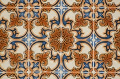 Azulejos esmaltados portugueses tradicionales fotografía de archivo Azulejos esmaltados portugueses tradicionales fotografía de archivo