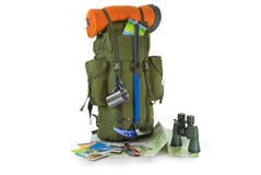 Backpack с туристским оборудованием на белизне стоковое изображение Backpack с туристским оборудованием на белизне стоковое изображение
