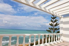 Balcon avec la vue de mer Photo stock Balcon avec la vue de mer Photo stock