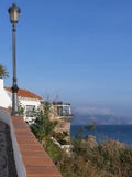 Balcon de Европа в Nerja, сонный испанский курорт на Косте Del Sol около Малаги, Андалусии, Испании, Европы стоковая фотография Balcon de Европа в Nerja, сонный испанский курорт на Косте Del Sol около Малаги, Андалусии, Испании, Европы стоковая фотография
