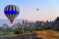 Ballong Cappadocia för varm luft, Turkiet royaltyfria foton Ballong Cappadocia för varm luft, Turkiet royaltyfria foton