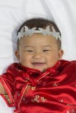 Bambino neonato sveglio asiatico della ragazza immagine stock Bambino neonato sveglio asiatico della ragazza immagine stock