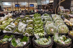Banan på supermarket i Bangkok, Thailand royaltyfria foton Banan på supermarket i Bangkok, Thailand royaltyfria foton