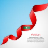 Bandeira do vetor nas cores brancas e azuis e fita de ondulação com a bandeira de Maldivas Molde para o projeto do cartaz, folhet ilustração royalty free Bandeira do vetor nas cores brancas e azuis e fita de ondulação com a bandeira de Maldivas Molde para o projeto do cartaz, folhet ilustração royalty free