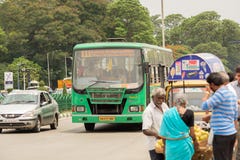Bangalore, Karnataka India-June 04 2019 : Bengaluru city Local BMTC bus with people near vidhana soudha, Bengaluru, India royalty free stock photos Bangalore, Karnataka India-June 04 2019 : Bengaluru city Local BMTC bus with people near vidhana soudha, Bengaluru, India royalty free stock photos