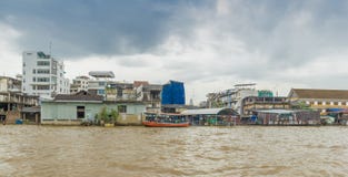 Bangkok-Fluss Chao Phraya lizenzfreie stockfotografie Bangkok-Fluss Chao Phraya lizenzfreie stockfotografie