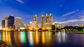 Bangkok, Tailandia 3 de junio de 2017: Horizonte y oficina de la ciudad de Bangkok fotografía de archivo libre de regalías Bangkok, Tailandia 3 de junio de 2017: Horizonte y oficina de la ciudad de Bangkok fotografía de archivo libre de regalías