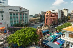 BANGKOK, THAILAND - February 14, 2019 View to the buildings and streets of Bangkok city, Thailand in daylight stock photography BANGKOK, THAILAND - February 14, 2019 View to the buildings and streets of Bangkok city, Thailand in daylight stock photography