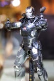 Bangkok, Thailand - Mei 6, 2017: Het karakter van Oorlogsmachine of de Luitenant James Rhodes modelleert in Wrekersfilm op verton royalty-vrije stock foto's Bangkok, Thailand - Mei 6, 2017: Het karakter van Oorlogsmachine of de Luitenant James Rhodes modelleert in Wrekersfilm op verton royalty-vrije stock foto's