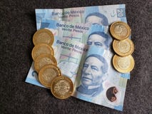 bankbiljetten en muntstukken van Mexicaanse peso's, achtergrond en textuur Royalty-vrije Stock Afbeeldingen bankbiljetten en muntstukken van Mexicaanse peso's, achtergrond en textuur Royalty-vrije Stock Afbeeldingen