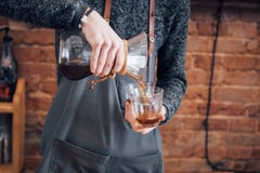 Barista Przygotowywa Kawowego Pracującego rozkazu pojęcie obrazy stock Barista Przygotowywa Kawowego Pracującego rozkazu pojęcie obrazy stock