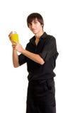 Barman novo com cocktail do álcool foto de stock Barman novo com cocktail do álcool foto de stock