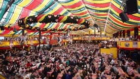 Barraca da cerveja de Hippodrom em Oktoberfest Barraca da cerveja de Hippodrom em Oktoberfest