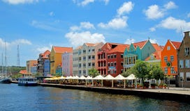 Barwioni domy Curacao, holender Antilles zdjęcie royalty free Barwioni domy Curacao, holender Antilles zdjęcie royalty free