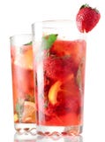 Bayas Mojito con la bebida de la energía imágenes de archivo libres de regalías Bayas Mojito con la bebida de la energía imágenes de archivo libres de regalías
