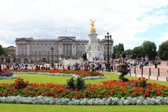Beau jardin Londres de Buckingham Palace images stock Beau jardin Londres de Buckingham Palace images stock