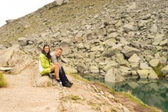 Beau repos de couples photos libres de droits Beau repos de couples photos libres de droits