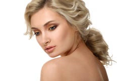 Beau visage de jeune jolie femme avec la peau saine Image libre de droits Beau visage de jeune jolie femme avec la peau saine Image libre de droits