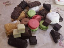 Beaucoup de festins sur la table images stock Beaucoup de festins sur la table images stock