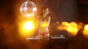 Beautfiul vrouwelijk DJ Beautfiul vrouwelijk DJ